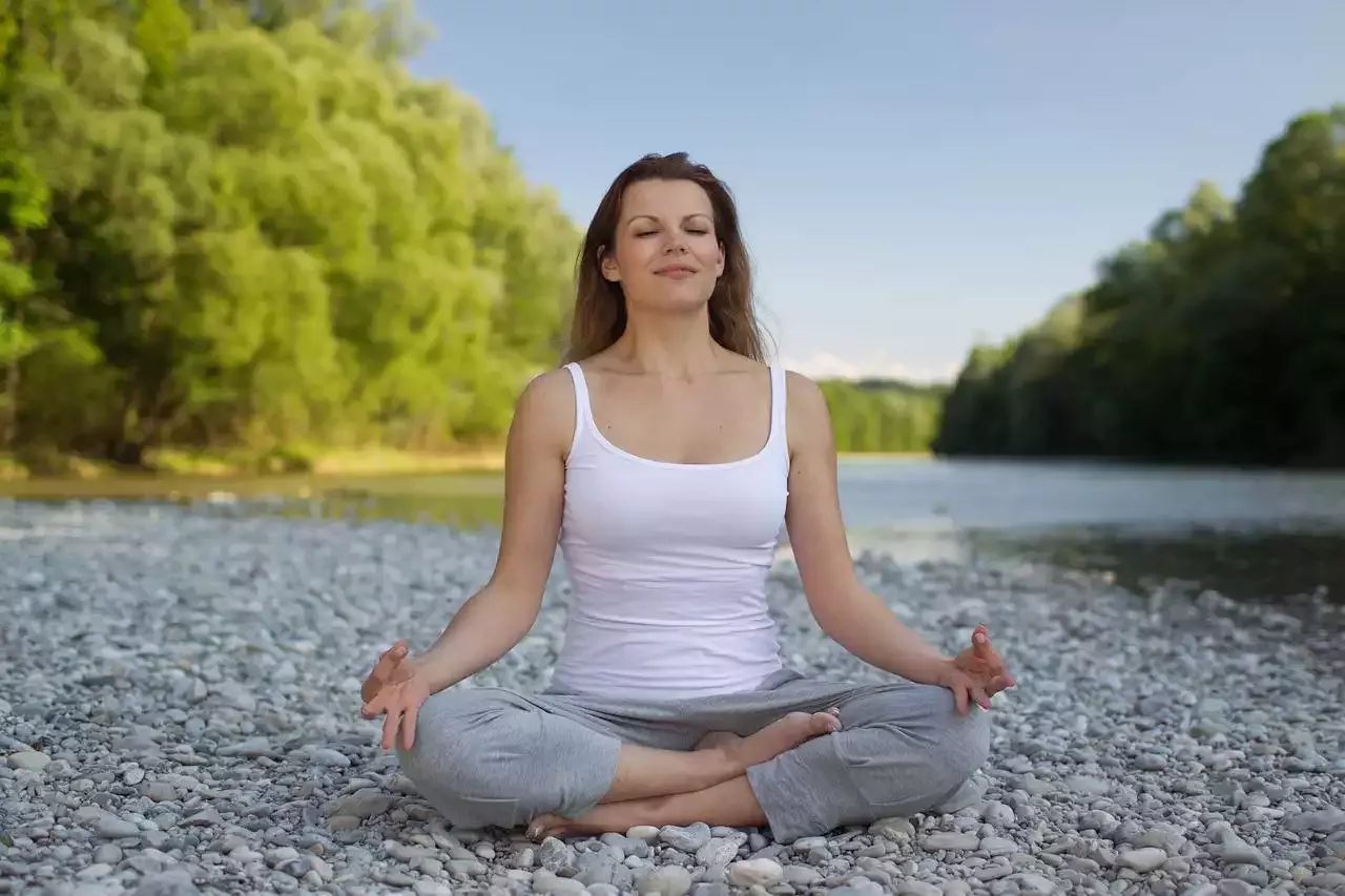 Comment la pratique du yoga peut augmenter la flexibilité